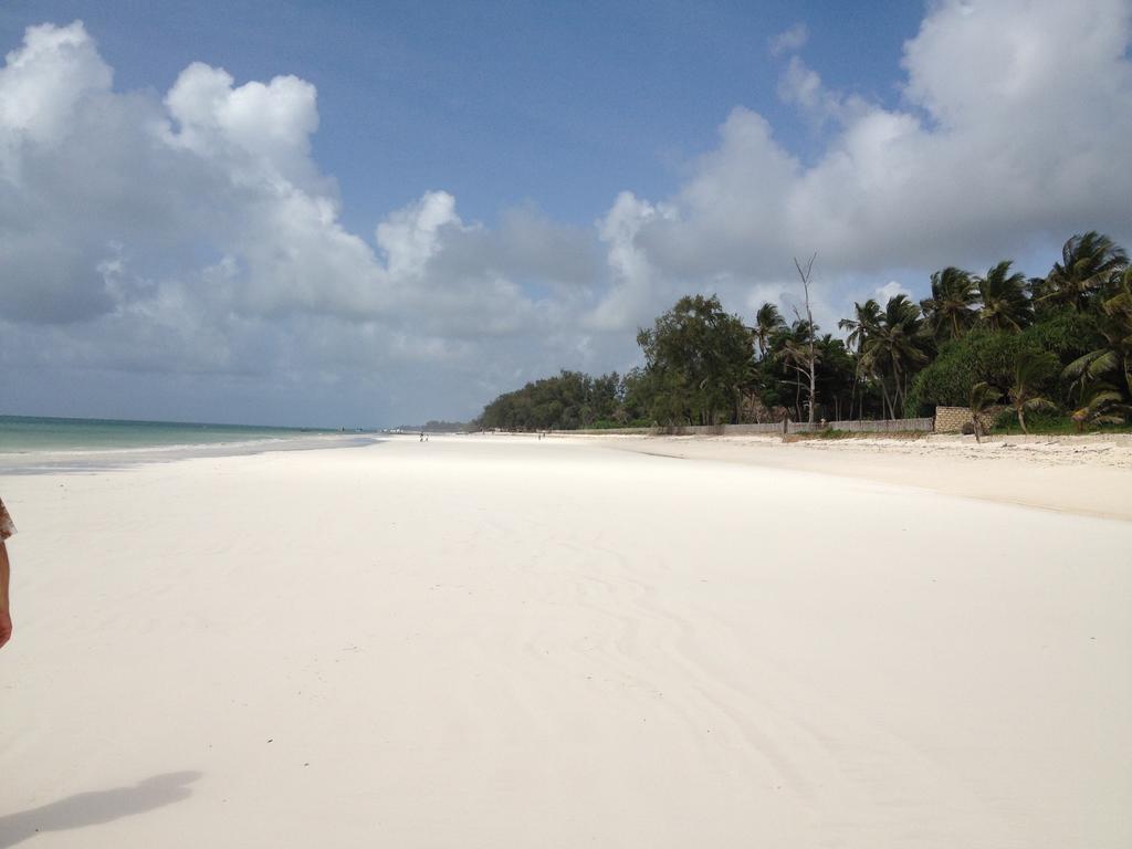 Villa Lamuhouse Diani Beach Exterior photo